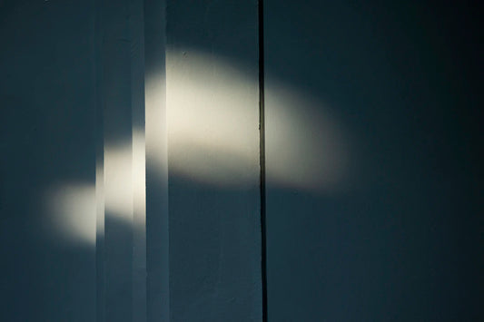 The Impact of Natural Light on Wallpaper Choices