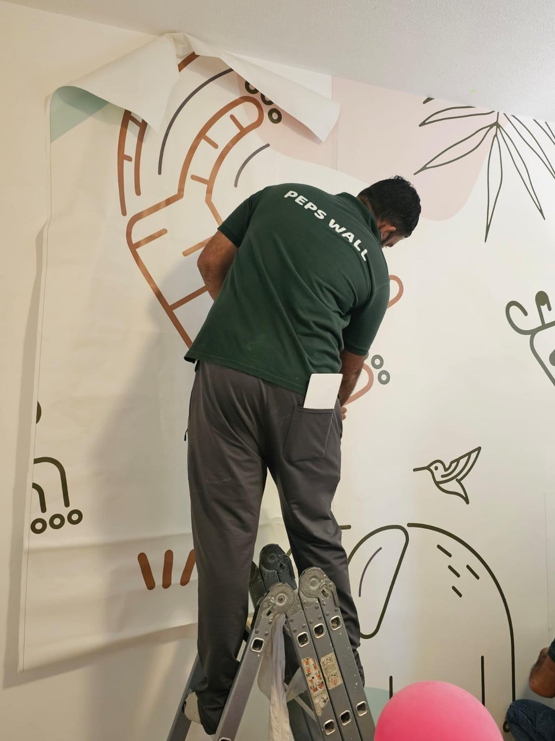 Transforming Small Spaces: The Power of Wallpaper