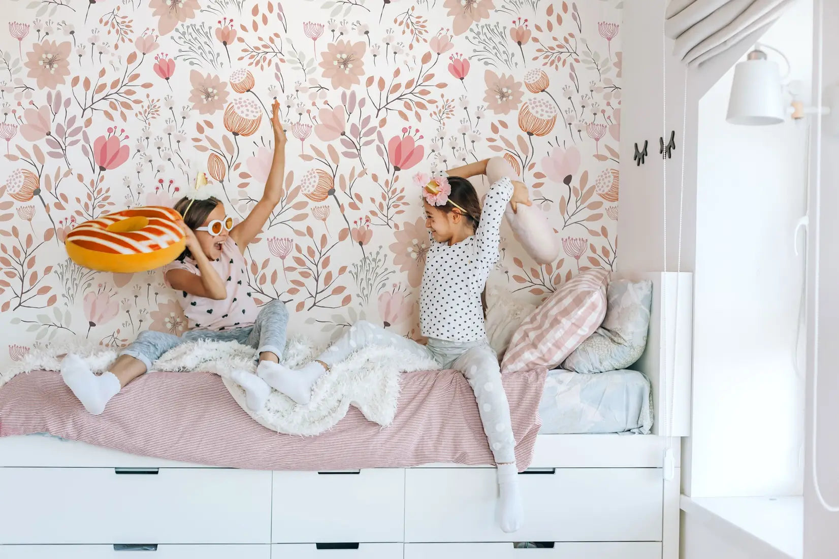 Adorable Mural Wallpaper Ideas for Your Baby's Room