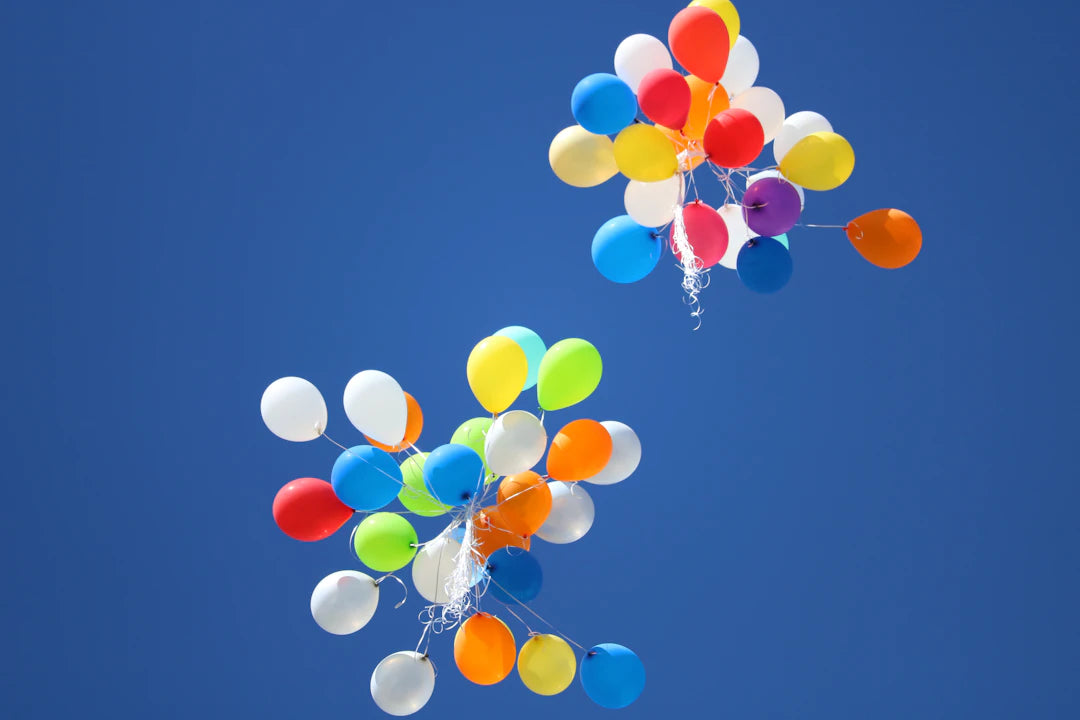 Transform Your Child's Room with Enchanting Balloon Wallpapers