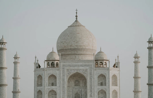Explore Iconic Landmarks with Travel-Themed Wallpapers